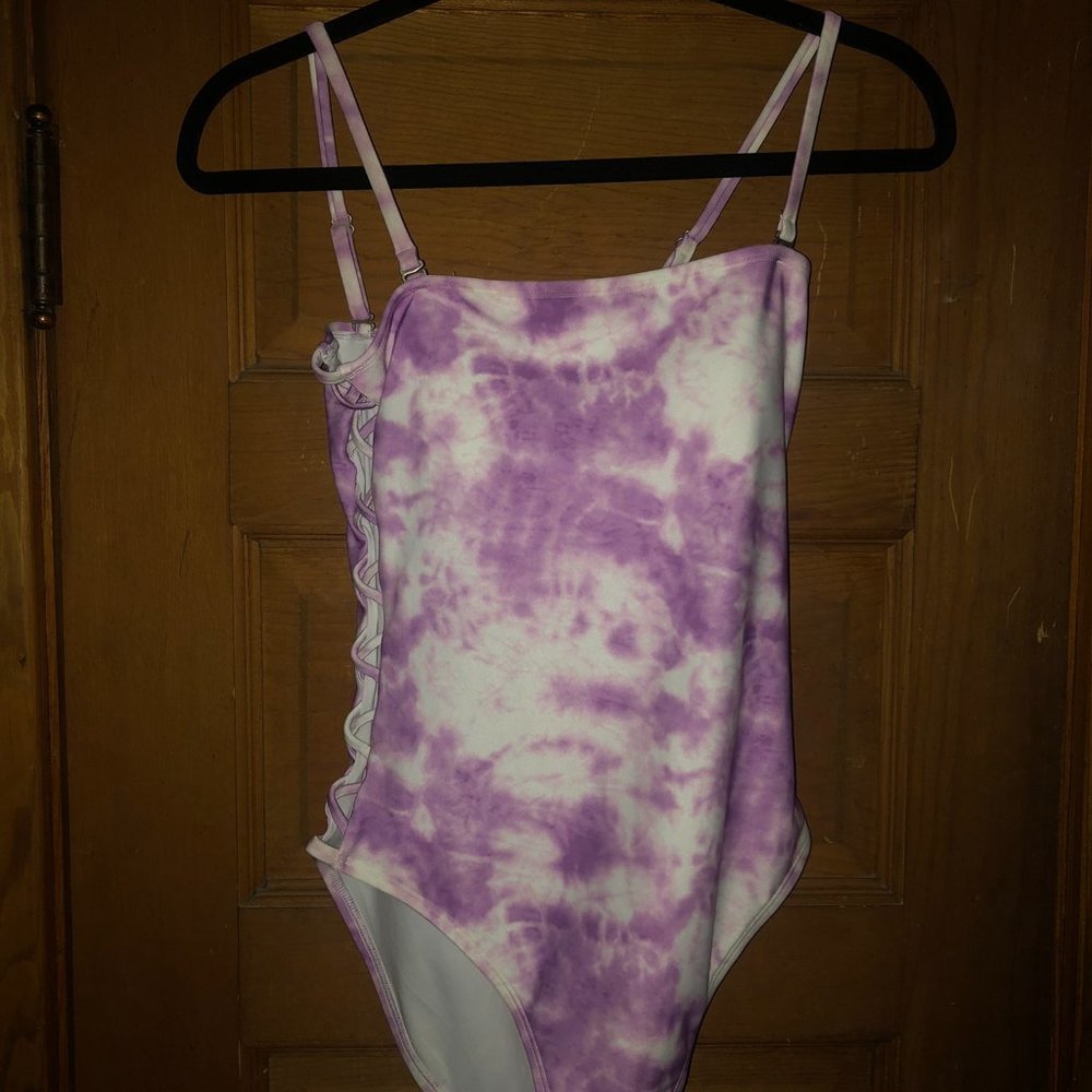 Aeropostale - Tie Dye Strap Sides One Piece Swimsuit - Women's Medium